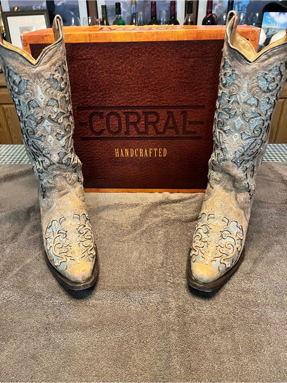 Corral Tan Leather Women’s Western Boots with Glitter Inlay & Crystal Embroidery
